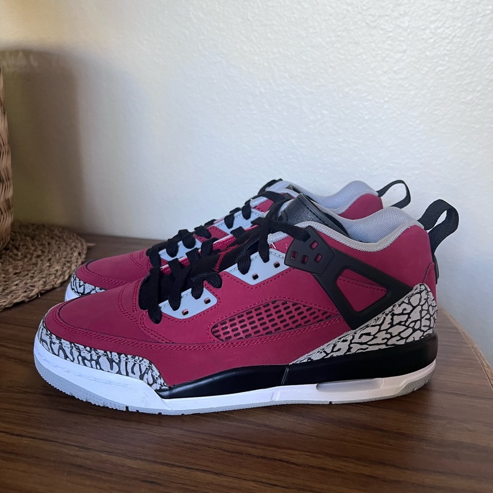 Brand NEW Jordan Spizike